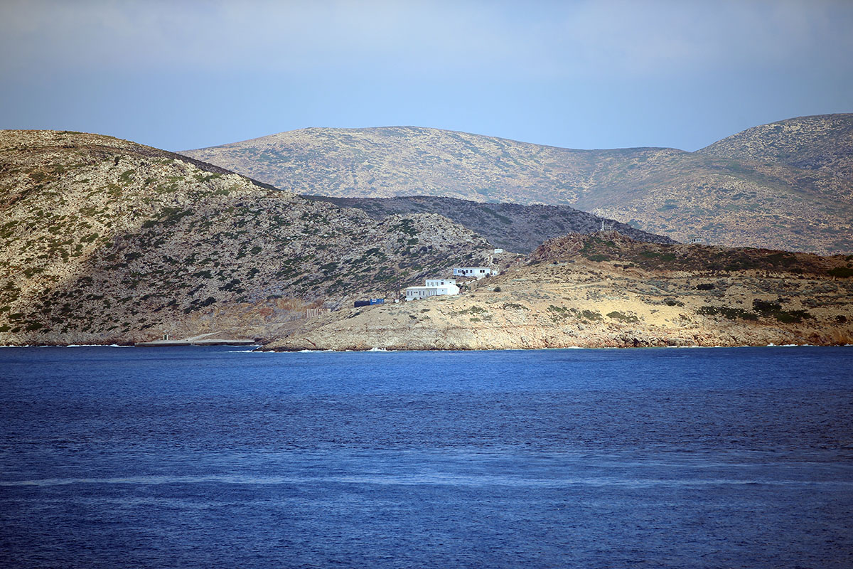 <p>Bunlardan biri olan ve İstanköy ile Kelemez arasında bulunan Keçi Adası, Bodrum'un Turgutreis Mahallesi'ne en yakın ada.</p>