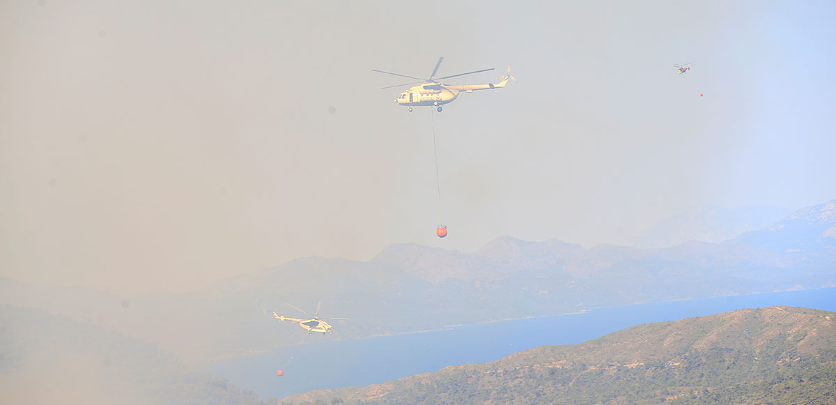 <p>Karadan mücadeleye ilk saatlerde ve son 5 saatte havadan helikopter ve uçaklarla destek verildiğini aktaran Kirişci, büyük ölçüde yangınla mücadelede belirli bir noktaya gelindiğini bildirdi. </p>