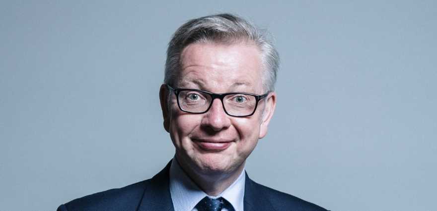 <p>MİCHAEL GOVE</p><p>Bölgelerarası Kalkınma Bakanı olarak görev yapan Michael Gove, Johnson tarafından görevden alındı. Daha önce iki kez Muhafazakâr Parti liderliği ve başbakanlık için aday oldu. 2019'daki seçimde Boris Johnson ve Jeremy Hunt'ın ardından üçüncü oldu.</p>