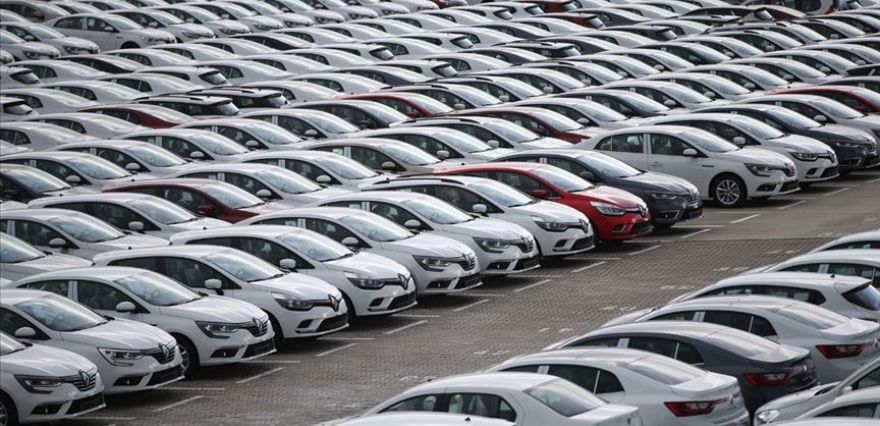 <p>Ayrıca ikinci elde en çok tercih edilen marka Volkswagen olurken model bazında binekte en çok Passat, hafif ticaride ise Doblo satıldı.</p>