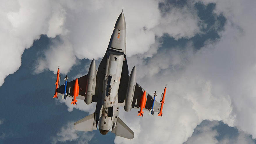 <p>KGK-SİHA-82, hareketli hedeflere karşı daha da etkin olabilecek. <strong>İlk atış testinin ise Ekim 2021’de F-16 platformundan gerçekleştirildiği öğrenildi.</strong></p>