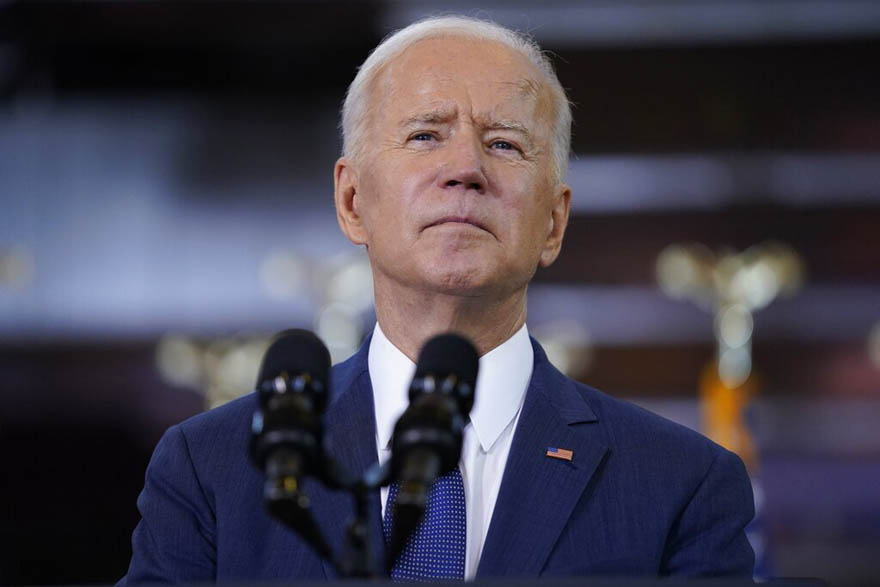 <p><strong>Joe Biden da bir televizyon programında açık bir şekilde Putin'e hitap etmiş ve nükleer silahla tehdit etmemesi için Rus lideri uyarmıştı.</strong> Böyle bir durumda ABD'nin vereceği cevabın ağır olacağını ifade eden Biden, bu cevabın detaylarına ilişkin, Rusya'nın nükleer silahı kullanma şekline bağlı olacağını ifade etmişti.</p>