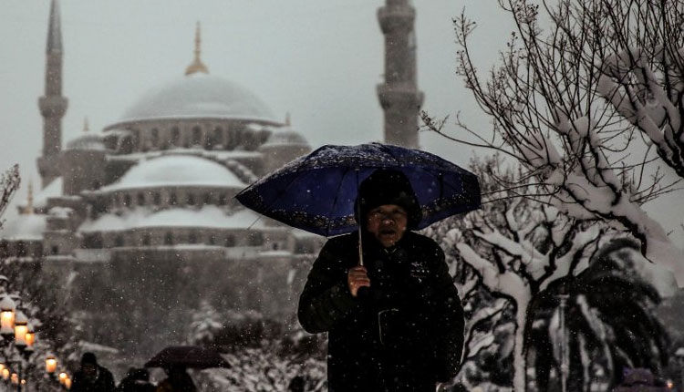 <h3>İSTANBUL’DA YAĞMUR ETKİLİ </h3><p>Meteoroloji uzmanı Prof. Dr. Orhan Şen, şunları söyledi; 