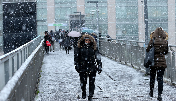 <p>Meteoroloji Genel Müdürlüğünden alınan tahminlere göre, hava sıcaklığında önemli bir değişiklik beklenmiyor.</p>