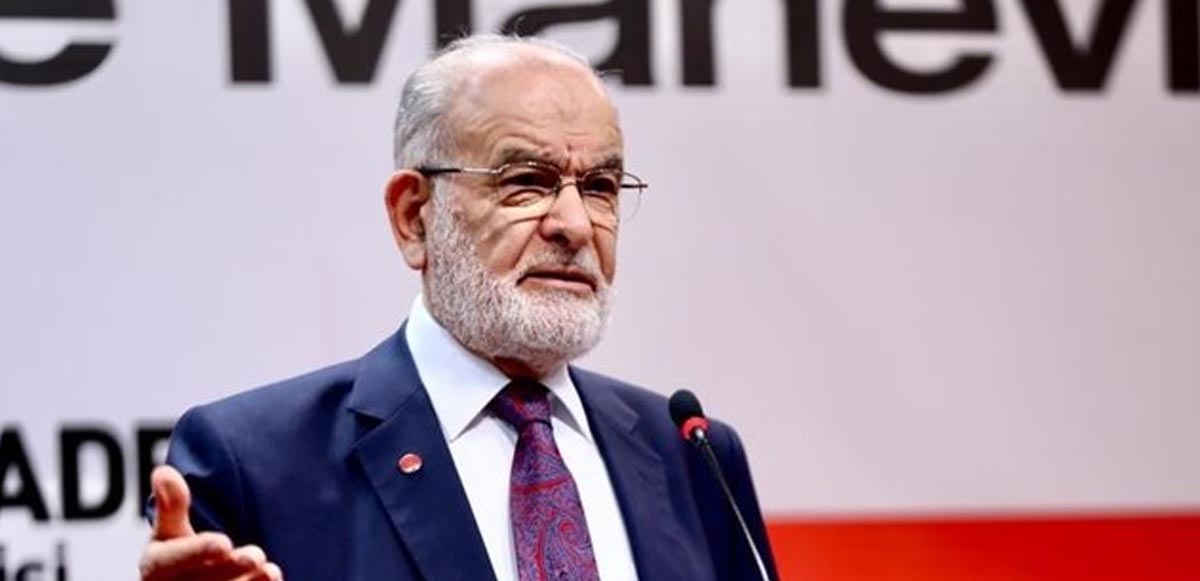 <p>Başörtüsü meselesiyle birlikte aile kavramının önemine değinen<strong> Karamollaoğlu, aileyi korumakla mükellef olduklarını söyledi.</strong></p>