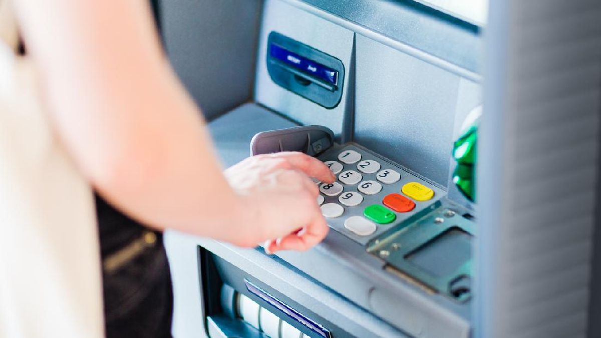 <h3>BANKAMATİK KULLANIMI</h3><p>Almanya’da Merkez Bankası’nın olası bir elektrik kesintisi durumunda ATM’lerin felç olması ihtimaline karşı acil durumlarda kullanılabilecek nakit için ayarlamalar da yaptığı belirtiliyor.</p>