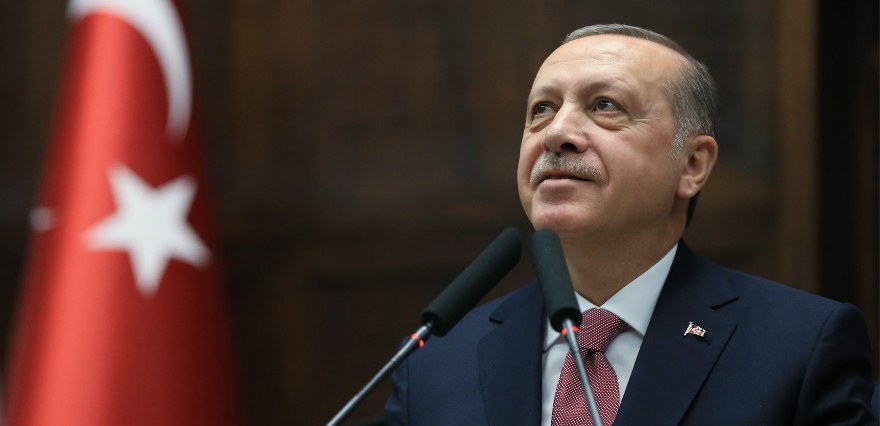 <h3>GÖZLER CUMHURBAŞKANI ERDOĞAN'DA</h3><p>Asgari Ücret Tespit Komisyonu toplantısı sonrası taraflar arasında bir uzlaşma çıkması durumda rakam Cumhurbaşkanı Recep Tayyip Erdoğan'ın onayına sunulacak.</p>