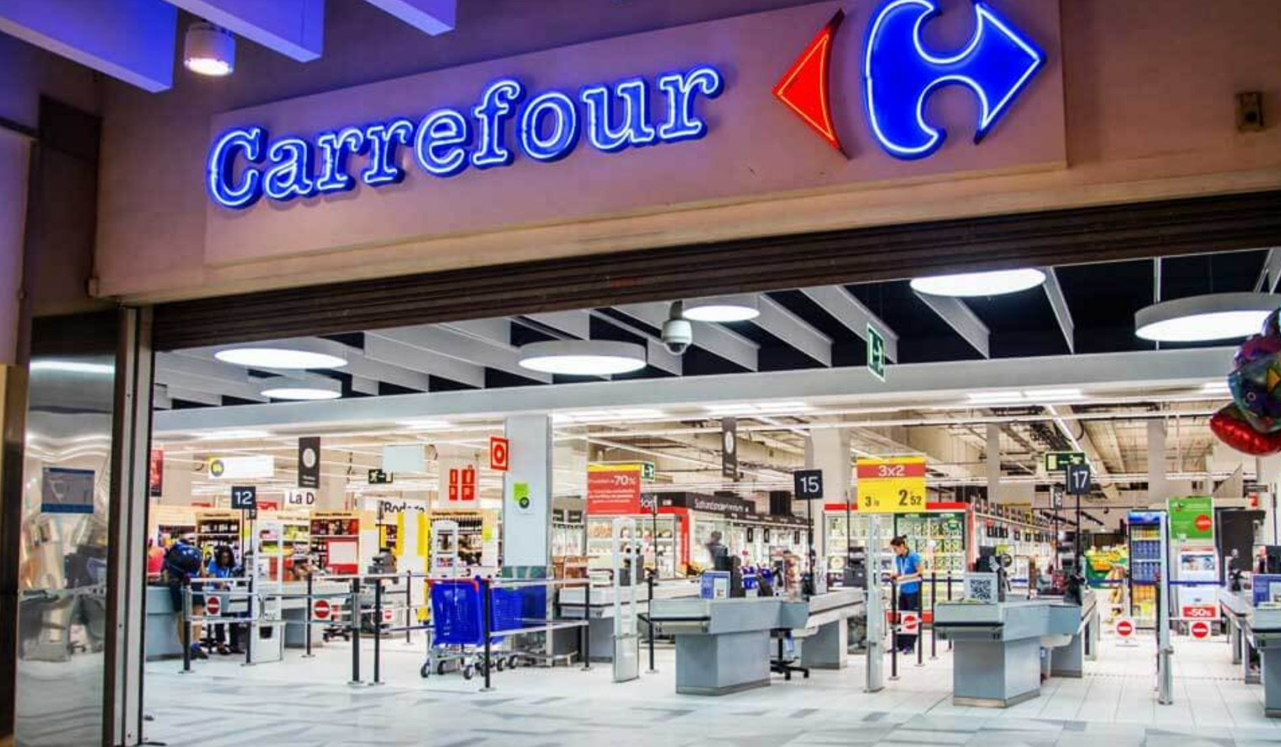 <h3>SABİT FİYAT FURYASINA CARREFOURSA DA KATILDI </h3><p>CarrefourSA da bu ay 20 bin üründe yüzde 20’den yüzde 40’a varan indirim yaptığını duyurdu. </p>