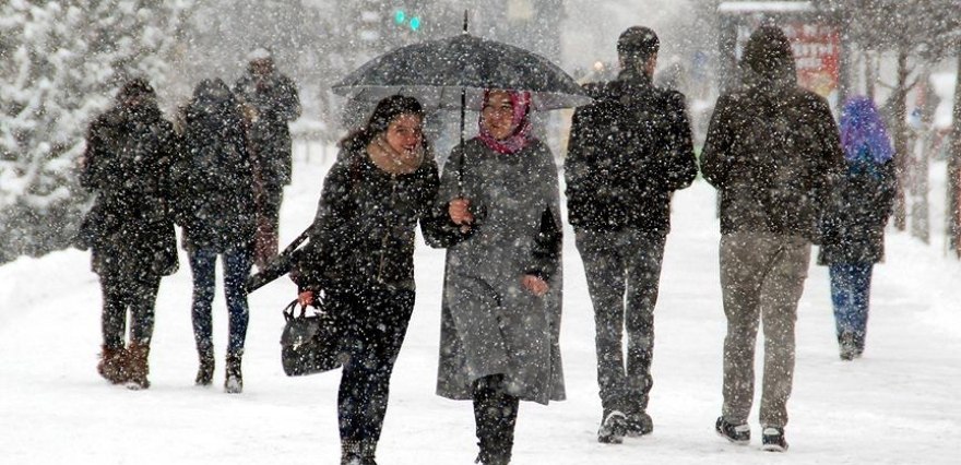 <p>Türkiye'de yüksek basıncın etkisi altında olduğunu belirten Şen, 