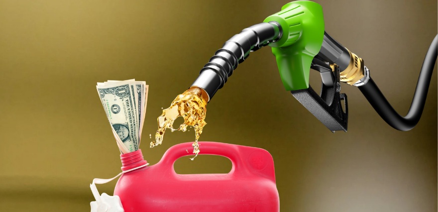 <p>Uluslararası petrol piyasalarında Amerika Birleşik Devletleri'ndeki (ABD) enflasyon düşüşünün rüzgarı sert esmeye başladı. ABD enflasyonundaki olumlu tablo Brent petrole olumsuz olarak yansırken fiyatlar 85 dolar seviyelerini gördü.</p>