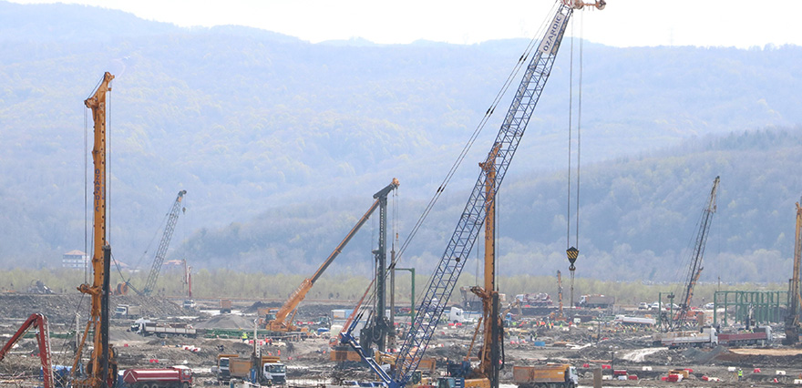 <p>Karadeniz Gazı'nın Mart ayında ilk etapta günlük 10 milyon metreküp olarak aktarılması planlanıyor.</p>