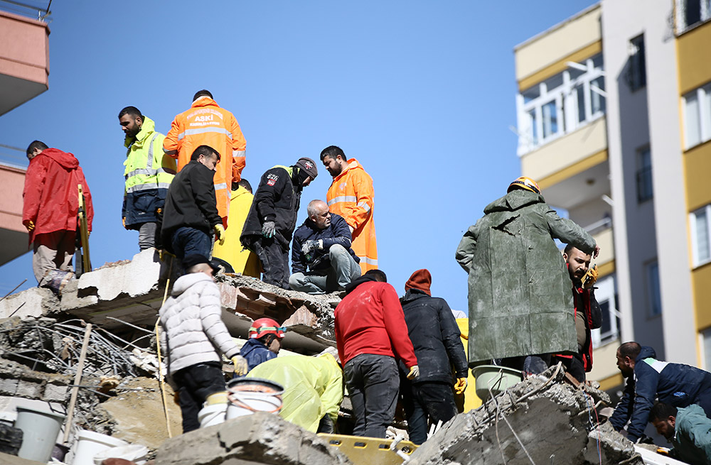 <h3>TÜRKİYE DEPREM RİSK HARİTASI</h3><p>AFAD tarafından paylaşılan bilgilere göre, Türkiye Deprem Tehlike Haritası yenilenerek, 18 Mart 2018 tarihli RG'de yayınlanmış, 1 Ocak 2019 tarihinde de yürürlüğe girmiştir.</p><p> </p>