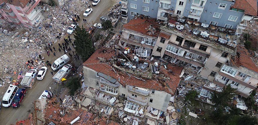 <p>Depremin en çok etkilendiği Hatay'da dün bir sarsıntı daha meydana geldi. </p>