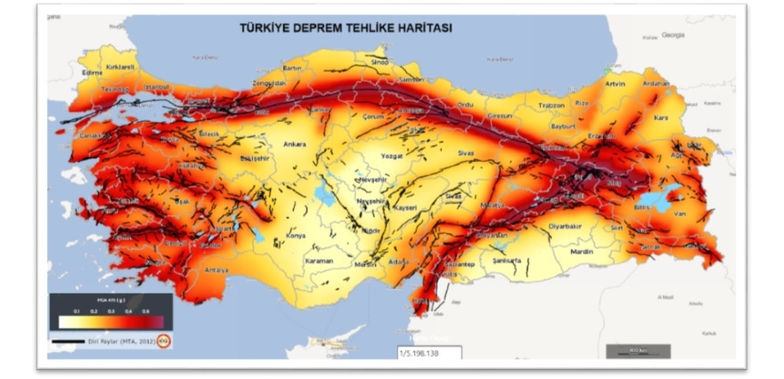 <p>Bununla birlikte özellikle son depremlerin ardından diken üstünde olan bölgelerde 'riskli yerler' sorgulaması yapılırken AFAD'ın son uygulamasıyla ülke genelinde herhangi bir noktanın deprem tehlike değeri öğrenilebilecek.</p>