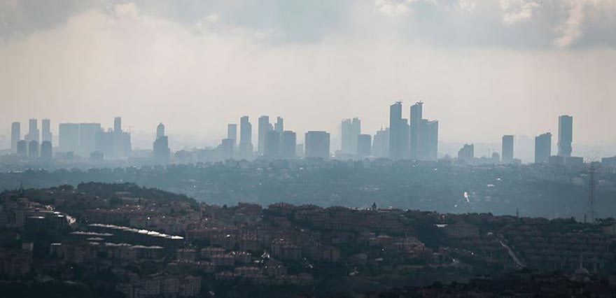 <p>Türkiye 6 Şubat’ta Kahramanmaraş’ta meydana gelen 7.7 ve 7.6 büyüklüğündeki depremler ile sallandı.</p>