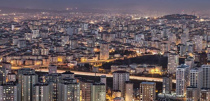 <p>Kahramanmaraş merkezli depremler öncesinde bölgeye dikkat çeken ve olası deprem uyarısında bulunan Prof. Dr. Naci Görür yeni bir açıklama yaptı.</p>