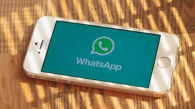 <p>Tabii WhatsApp bu özellikleri her telefona getirmiyor. Kullanıcıların uygulamanın en son güvenlik özelliklerinden yararlanabilmesini ve en iyi deneyimi yaşamasını sağlamak için bazı eski telefonlara ve işletim sistemlerine yönelik destek vermeyi sonlandırabiliyor.</p>