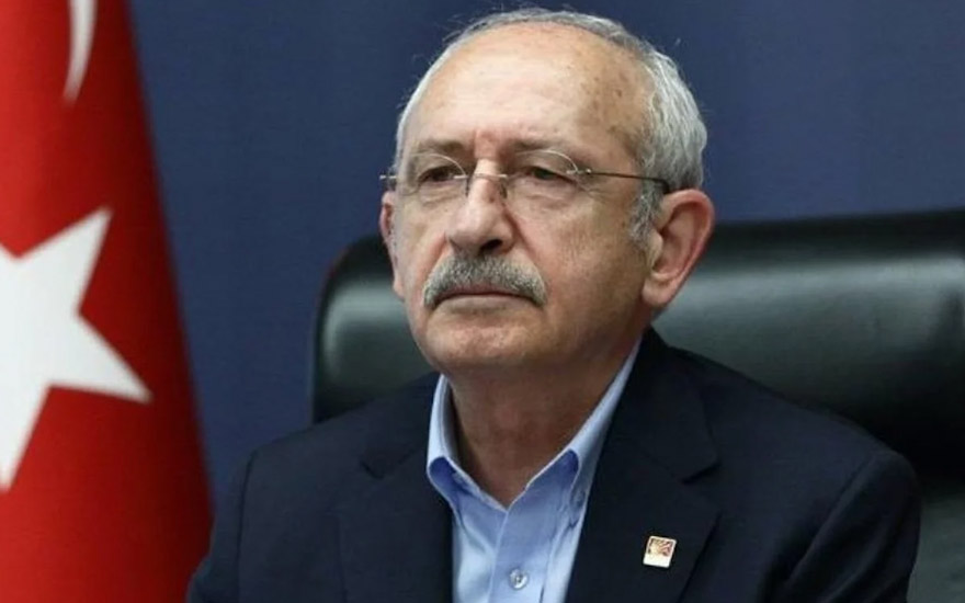 <p><strong>CHP Genel Başkanı Kemal Kılıçdaroğlu</strong>: Sayın Recep Tayyip Erdoğan'a geçmiş olsun dileklerimi iletiyorum.</p>