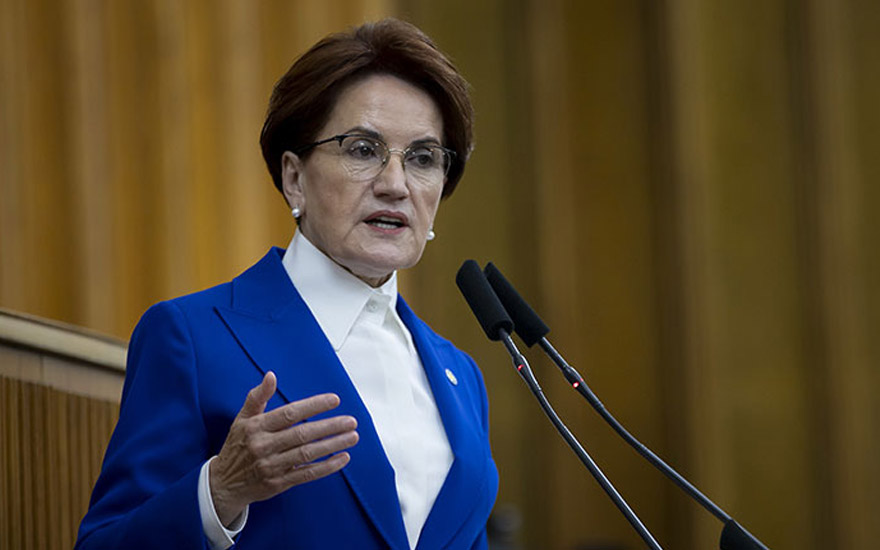 <p><strong>İYİ Parti lideri Meral Akşener</strong>: Sayın Recep Tayyip Erdoğan'a geçmiş olsun diyor, acil şifalar diliyorum.</p>