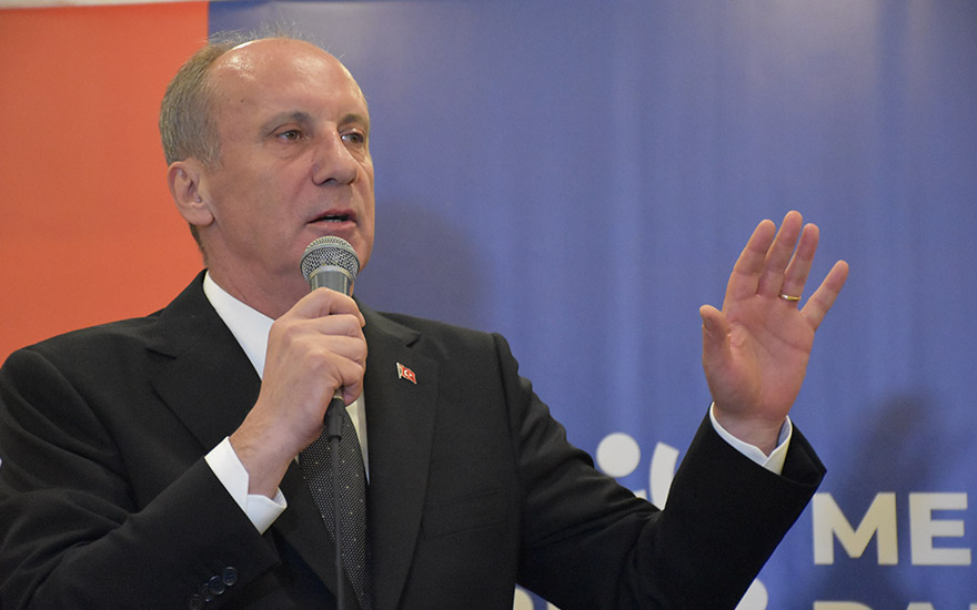 <p>Muharrem İnce'ye en yakın isimlerden biri olan Memleket Partisi Genel Başkan Yardımcısı Serkan İleri ise sosyal medya hesabından yaptığı paylaşımla destekleyeceği adayı açıkladı.</p>