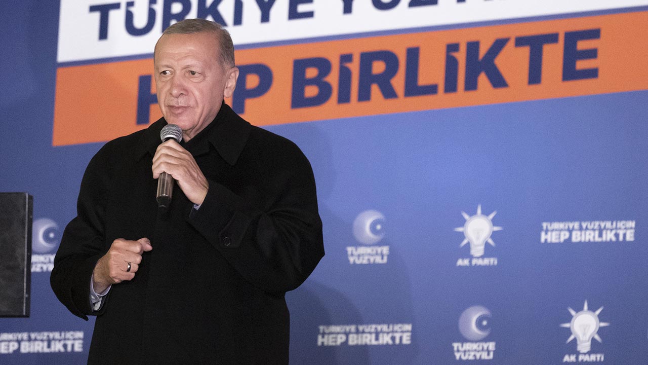 <h3>ERDOĞAN'IN EN YÜKSEK OY ALDIĞI İLLER</h3><p><strong>Cumhurbaşkanı Recep Tayyip en yüksek oy aldığı iller şöyle;</strong></p><p>Bayburt: %78,86<br />Gümüşhane: %74,51<br />Rize: %72,99<br />Yozgat: %72,67<br />Çankırı: %72,10</p>