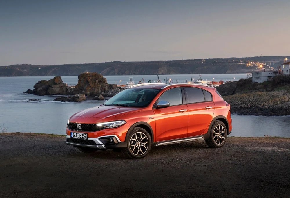 <p><strong>FIAT</strong></p><p>Egea Cross 1.4 Fire 95 HP Street - Manuel - Benzinli</p><p>Mayıs- 559.900 TL<br />Haziran- 650.900 TL</p><p>1.6 M.Jet 130 HP DCT Street Otomatik Dizel<br />Mayıs- 788.900 TL<br />Haziran- 828.900 TL</p><p>1.5 T4 Hibrit 130 HP AT Street Otomatik<br />Mayıs- 870.900 TL<br />Haziran- 912.900 TL</p><p>1.4 Fire 95 HP Urban Manuel Benzinli<br />Mayıs- 622.900 TL<br />Haziran- 654.900 TL</p><p>1.3 M.Jet 95 HP Urban Manuel Dizel<br />Mayıs- 762.900 TL<br />Haziran- 799.900 TL</p><p>1.6 M.Jet 130 HP DCT Urban Otomatik Dizel <br />Mayıs- 848.900 TL<br />Haziran- 890.900 TL</p><p>1.5 T4 Hibrit 130 HP AT Urban Otomatik<br />Mayıs-  897.900 TL<br />Haziran- 939.900 TL</p><p>1.4 Fire 95 HP Lounge Manuel Benzinli<br />Mayıs- 664.900 TL<br />Haziran- 696.900 TL</p><p>1.6 M.Jet 130 HP DCT Lounge Otomatik Dizel<br />Mayıs- 862.900 TL<br />Haziran- 902.900 TL</p><p>1.5 T4 Hibrit 130 HP AT Lounge Otomatik<br />Mayıs- 939.900 TL<br />Haziran- 981.900 TL</p>