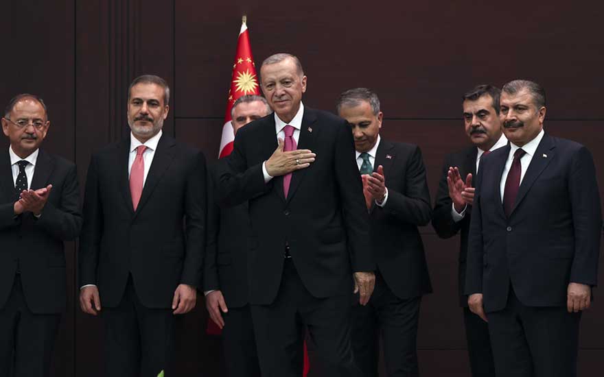 <p>Cumhurbaşkanı Recep Tayyip Erdoğan Türkiye Yüzyılı'nın kabinesini açıkladı. Yeni <a href=