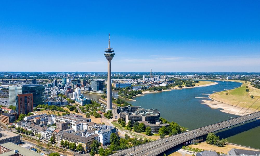 <p>9 - Düsseldorf, Almanya</p><p> </p>