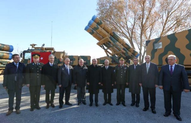 TSK'nın dış kaynaktan alım işlemlerini başlattıklarını belirten Işık, dün itibarıyla duyuruya çıktıklarını, 2 Aralık tarihine kadar başvuru süresinin devam edeceğini kaydetti.

Bu çağrıya ilişkin detayları paylaşan Bakan Işık, şunları söyledi:

