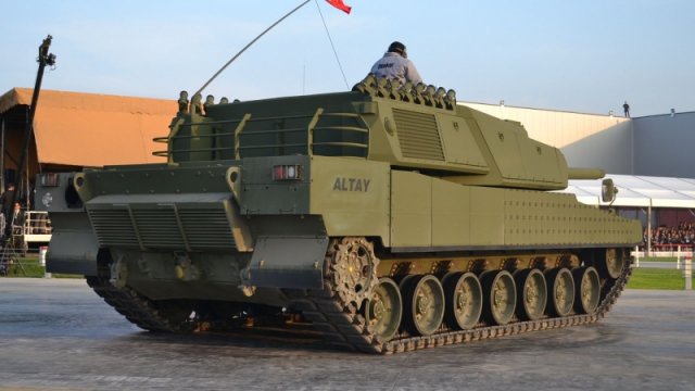 Milli tank Altay,

Otokar bünyesinde Aselsan, MKEK, Roketsan, Rotem desteği ile üretim ve test aşamaları devam eden Altay tankı, seri üretime geçilebilmesi için yoğun bir çalışma içerisinde geliştirilmeye devam ediyor.