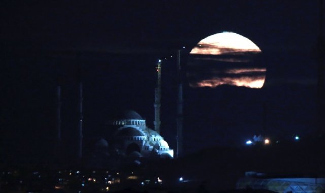 İşte 'Süper Ay'ın Türkiye'yeden görünüşü.