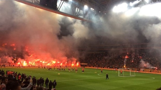 Kadıköy'deki galibiyet hasretine artık son vermek isteyen Galatasaray derbi öncesi taraftarıyla buluşarak moral depoladı.