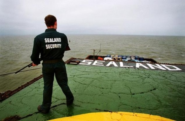 Sealand FİFA’ya üye olmayan Tibet, Kuzey Kıbrıs Türk Cumhuriyeti gibi ülkelerin milli takımları tarafından oluşan NF-Board’ın bir üyesi.

