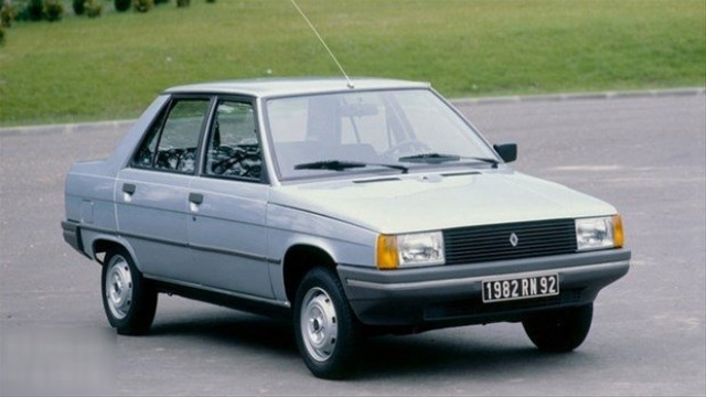 Fransız otomotiv üreticisi Renault'un, 1981-1999 yılları arasında ürettiği, Renault 11'in sedan versiyonuydu. Türkiye'de Broadway, Spring ve Fairway gibi versiyonlarla da satıldı. Ülkemizde ciddi bir satış başarısı elde etmişti.

.