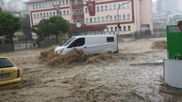 Orhan Şen,  Ankara’yı vuran sel felaketiyle ilgili olarak, Kentlerin alt yapılarının sadece sağanak yağışlara göre değil bu tarz 500 yılda bir gelen felaketlere göre de yapılması gerektiği vurgusunu yaptı. 