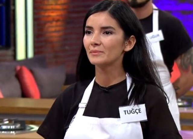 MasterChef Türkiye Tuğçe
Tuğçe 28 yaşındadır ve 1998 doğumludur. Tuğçe bir aşçı değil, idari yönetici.
