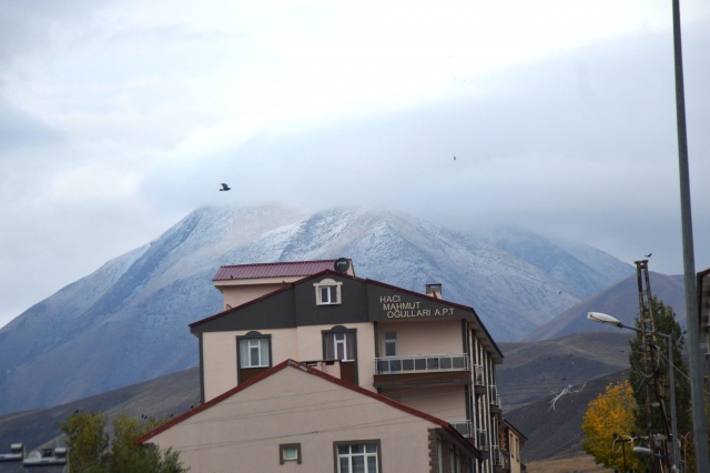 Ve mevsimin ilk karı yağdı