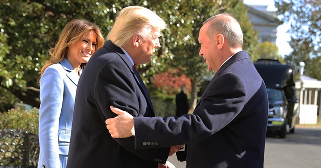 Beyaz Saray'da Cumhurbaşkanı Erdoğan ile bir araya gelen Trump, ikili görüşme öncesinde Oval Ofis'te gazetecilere açıklamalarda bulundu.

