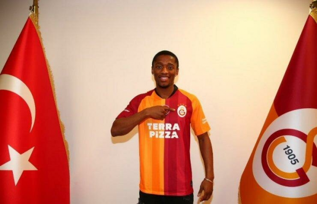 JESSE SEKIDIKA

Yeni takımı: Galatasaray
Eski takımı: Eskişehirspor

