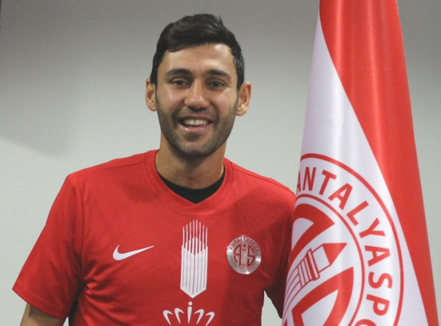 VEYSEL SARI

Yeni Takımı: Antalyaspor
Eski Takımı: Kasımpaşa

