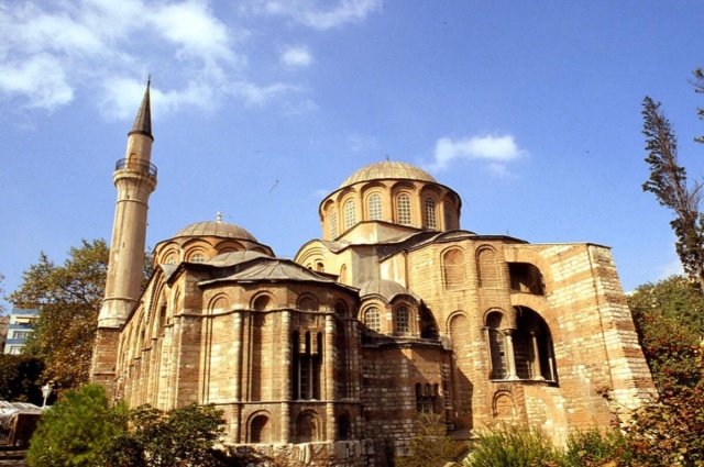 İstanbul’un tarihini keşfetmek için şehrin en eski binalarından biri olan Kariye Müzesi’ni ziyaret etmekten iyi ne olabilir? Mozaiklerle ilgilenenler Kariye Müzesi’ni mutlaka görmeli.
