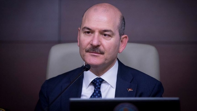 Soylu, alınan tedbirler ile “Kamu düzeni ve güvenliği devam ediyor, sağlık sisteminin sürdürülebilirliği devam ediyor” şeklinde konuştu.

