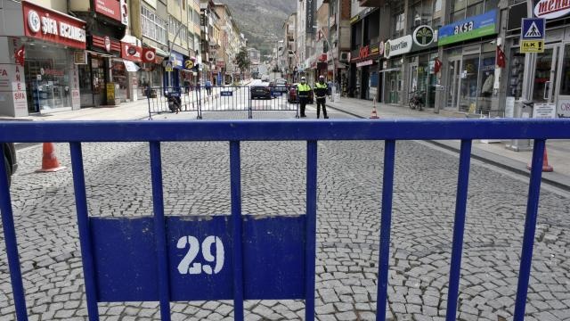 Birincisi, elbette ki İl Hıfzısıhha Kurulları bu kararları veriyor. Başka bir durum daha var, o da bizim pandemi eylem planımız var.