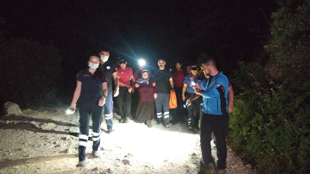 Ailesiyle birlikte pikniğe gelen ve odun toplamak için girdiği ormanda kaybolan 59 yaşındaki Gülefer Boynukısa'yı arama çalışmaları 3 gündür sürüyordu. 