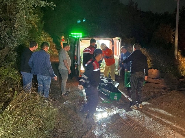 Yapılan ilk müdahalesinin ardından Sakarya Eğitim ve Araştırma Hastanesine sevk edilen Eymen’in hayati tehlikesinin olduğu öğrenildi. 