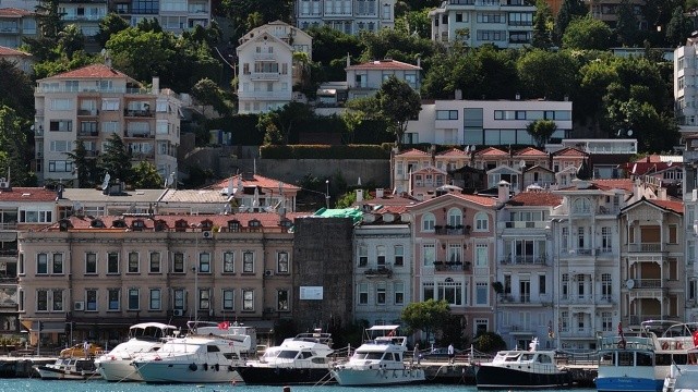 Bahçeşehir Üniversitesi Ekonomik ve Toplumsal Araştırmalar Merkezi (BETAM) sahibinden.com ile birlikte gerçekleştirdikleri sahibindex Konut Piyasası Görünümü raporunu yayımladı. Rapora göre Ekim'de İstanbul'da konut fiyatlarının en çok arttığı ilçe Kadıköy oldu. Kadıköy'ü Şile ve Sarıyer izledi.