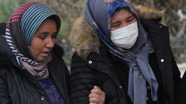 Karaman’a getirilen cenaze namaz öncesi polis eskortu eşliğinde dedesi İbrahim Yağal'ın Çavuşpınarı köyünde bulunan evinin önüne götürüldü.