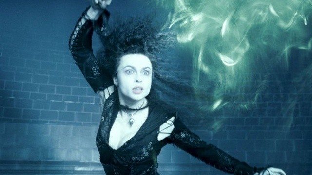 11. Çekim esnasında Bellatrix'i canlandıran Helena Bonham Carter'a istediği gibi davranması için izin veriliyordu. Senaryoda yer almasa da zıplayıp hoplayabiliyor ve kıkırdayabiliyordu. Ayrıca onun bir çekimde yaptığı performansın aynısını bir daha yapmasını kimse beklemiyordu çünkü çok spontane oynuyordu.