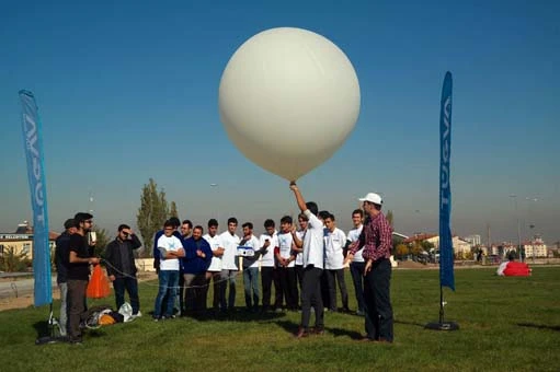 Bu görüntüyü Türk lise öğrencileri çekti!