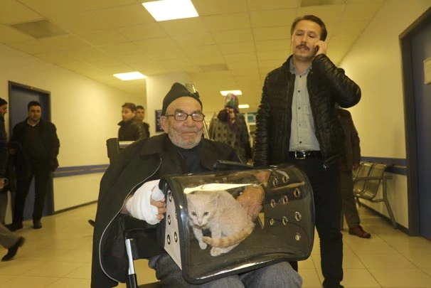 Ali Dede kedisine kavuştu!